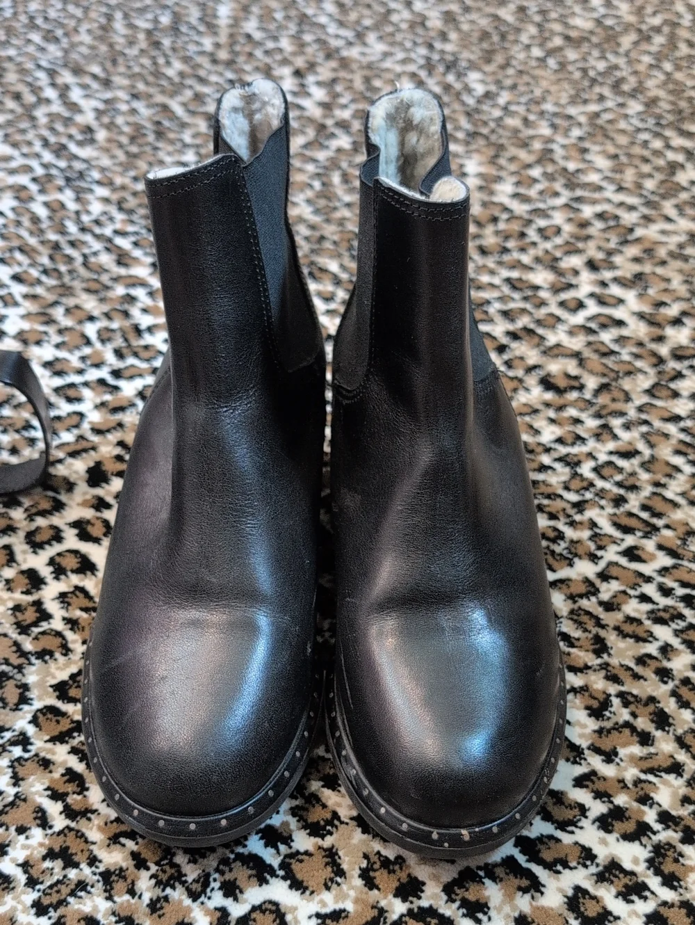 UGG collection sleek